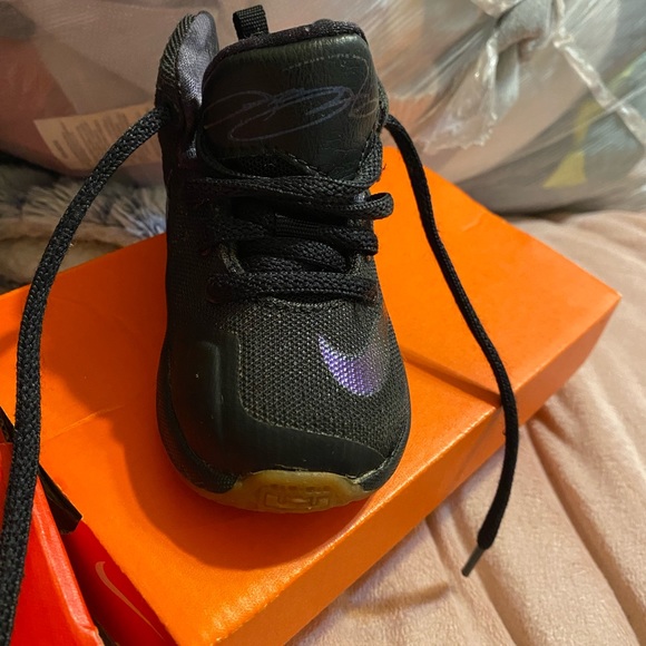 Toddler Nike lebron. Very hard to find! - Picture 2 of 5